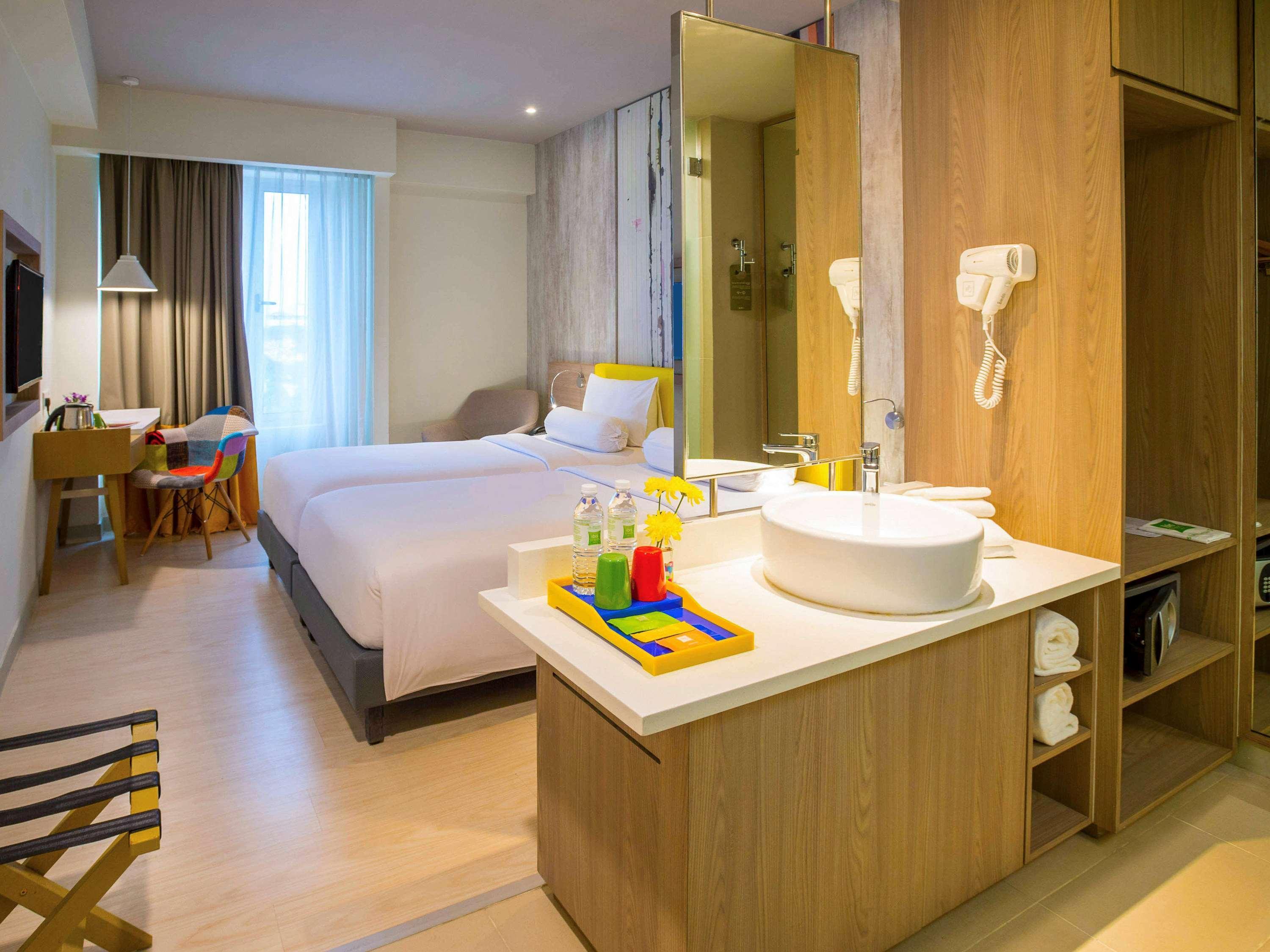 Hotel Ibis Styles Kuala Lumpur Sri Damansara Petaling Jaya Exterior foto
